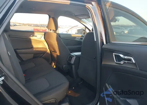 2024 Kia Sportage Lx from USA, damaged, VIN KNDPUCDF7R7266901